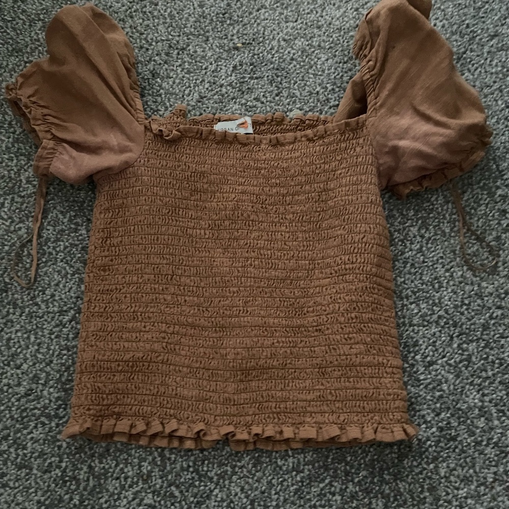Urban outfitters caramel blouse size xs